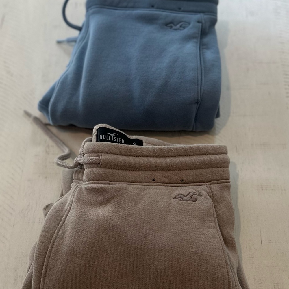Hollister Blue and Tan Joggers for Everyday Style